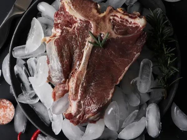 Premium steak cut chilled on ice for cold chain transport